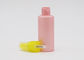 편평한 어깨 분홍색 애완 동물 50ml 작은 플라스틱 살포는 노란 펌프에 다시 채울 수 있는 병에 넣습니다